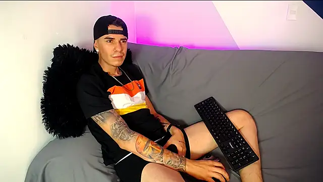 Snapshot of Baan10 chatting on February 1, 2025, 2:02 pm Baan10 online show from February 1, 2025, 2:02 pm