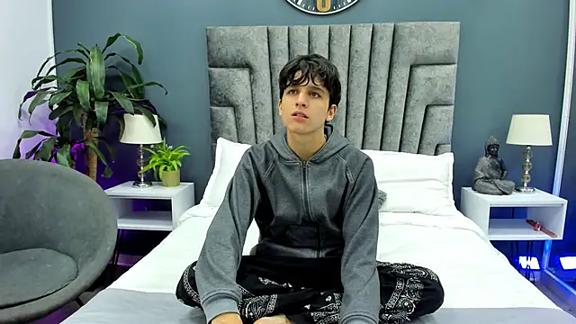 bruce hans online show from September 30, 2025, 11:59 am