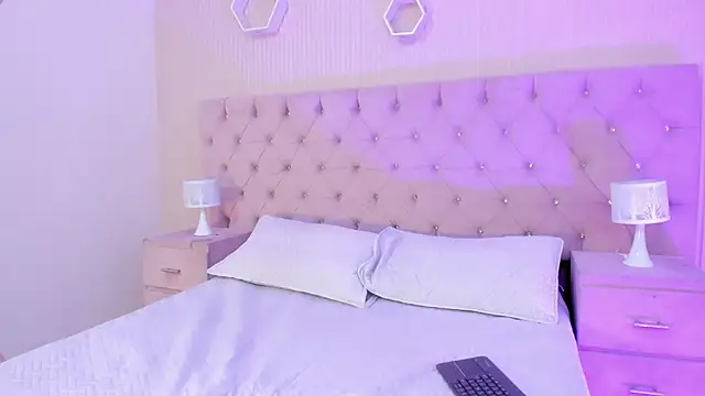 MattThompsonn online show from September 9, 2025, 8:41 pm