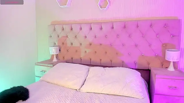 MattThompsonn online show from October 17, 2025, 9:17 pm