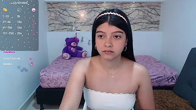 Snapshot of IslaBlaze chatting on January 23, 2025, 11:48 am IslaBlaze online show from January 23, 2025, 11:48 am