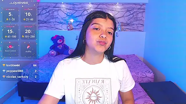 Snapshot of IslaBlaze chatting on January 25, 2025, 2:58 pm IslaBlaze online show from January 25, 2025, 2:58 pm