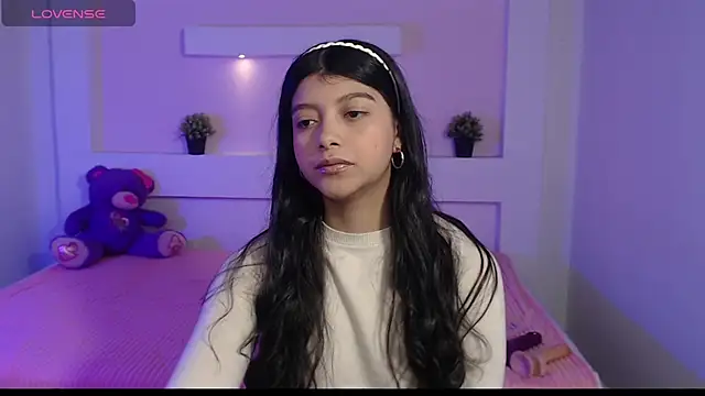 Snapshot of IslaBlaze chatting on March 1, 2025, 12:23 pm IslaBlaze online show from March 1, 2025, 12:23 pm