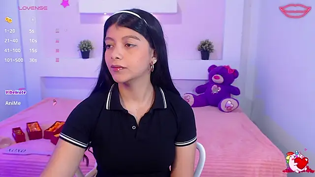 Snapshot of IslaBlaze chatting on March 3, 2025, 11:44 am IslaBlaze online show from March 3, 2025, 11:44 am