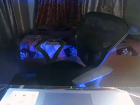 Snapshot of Alfiza46 chatting on October 21, 2025, 6:14 am Alfiza46 online show from October 21, 2025, 6:14 am