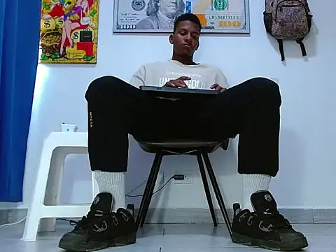 Master foot  online show from July 13, 2026, 8:44 pm