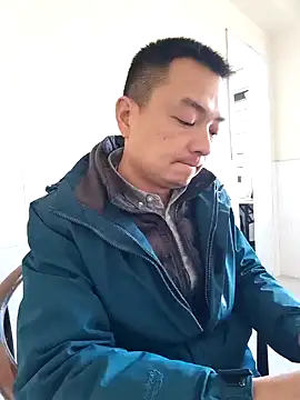 Snapshot of swg176 chatting on January 16, 2025, 6:14 am swg176 online show from January 16, 2025, 6:14 am