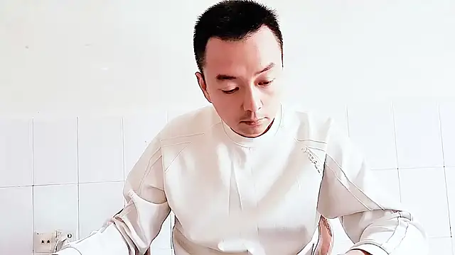 Snapshot of swg176 chatting on September 27, 2025, 6:18 am swg176 online show from September 27, 2025, 6:18 am