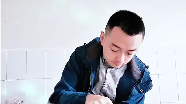 Snapshot of swg176 chatting on October 20, 2025, 12:33 am swg176 online show from October 20, 2025, 12:33 am