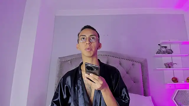 EthaanCox online show from January 17, 2025, 4:39 am