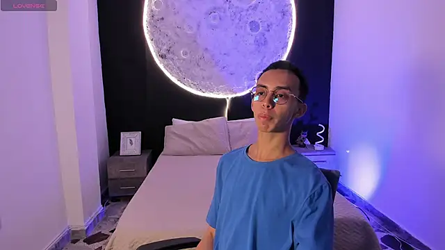 EthaanCox online show from January 25, 2025, 8:10 pm