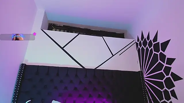 EthaanCox online show from October 2, 2025, 7:26 am