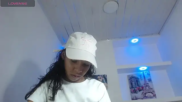 Miss sparkle00 online show from January 17, 2026, 8:01 pm