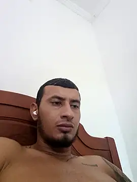 Snapshot of DrakeVega chatting on February 1, 2025, 5:37 pm DrakeVega online show from February 1, 2025, 5:37 pm