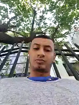 Snapshot of DrakeVega chatting on February 10, 2025, 1:55 pm DrakeVega online show from February 10, 2025, 1:55 pm
