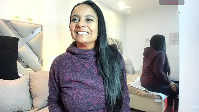 Snapshot of raquell_moore chatting on September 19, 2025, 11:11 am raquell moore online show from September 19, 2025, 11:11 am