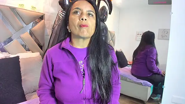 Snapshot of raquell_moore chatting on October 13, 2025, 11:32 am raquell moore online show from October 13, 2025, 11:32 am