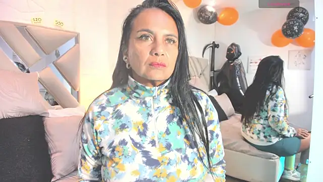 Snapshot of raquell_moore chatting on October 17, 2025, 12:41 pm raquell moore online show from October 17, 2025, 12:41 pm