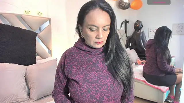 Snapshot of raquell_moore chatting on October 22, 2025, 11:54 am raquell moore online show from October 22, 2025, 11:54 am