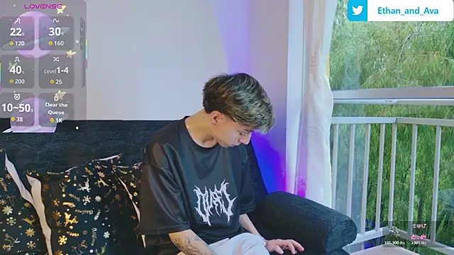 ethan and ava online show from November 16, 2025, 12:44 pm