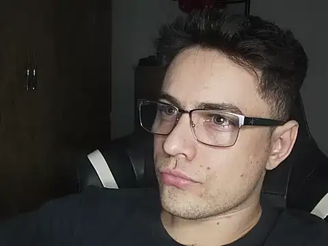 Dyllan   online show from October 14, 2025, 1:50 am