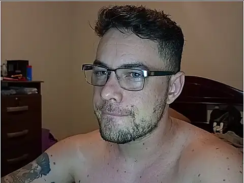 Snapshot of Dyllan__ chatting on April 16, 2026, 1:06 am Dyllan online show from April 16, 2026, 1:06 am