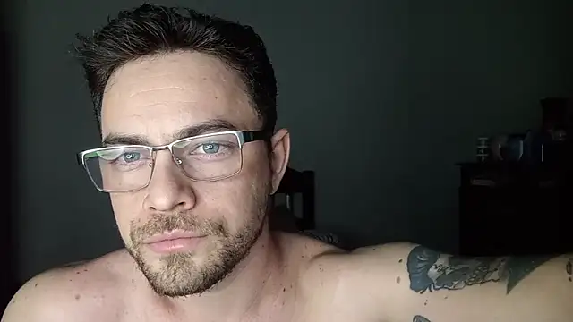 Dyllan   online show from June 17, 2026, 12:57 am