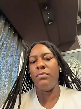xoxoHotCoCo online show from July 3, 2026, 11:44 pm
