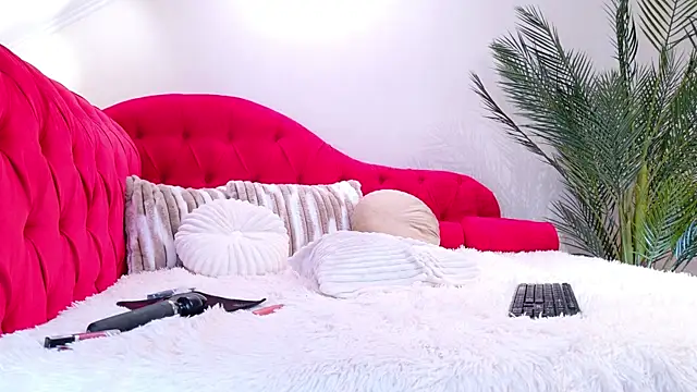 SelenaNoir online show from June 29, 2026, 5:03 am