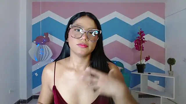 Snapshot of miss_honey01 chatting on January 17, 2025, 5:51 pm miss honey01 online show from January 17, 2025, 5:51 pm