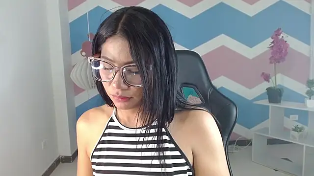 Snapshot of miss_honey01 chatting on March 1, 2025, 2:48 am miss honey01 online show from March 1, 2025, 2:48 am