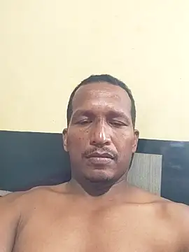 Nego8659 online show from October 3, 2025, 5:32 pm