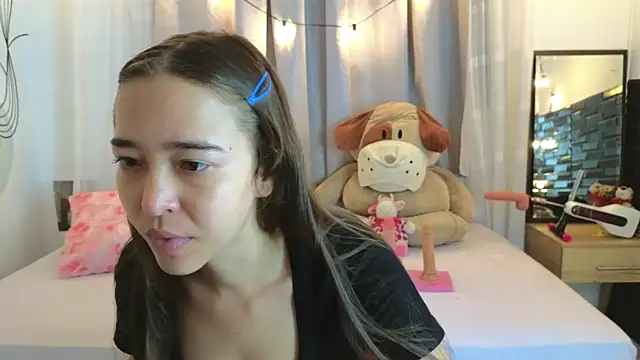 SERAFINA  online show from December 5, 2025, 12:58 pm