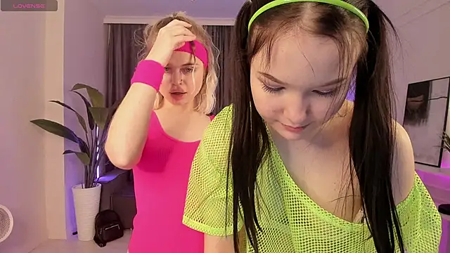 MilaFink online show from March 16, 2025, 6:34 pm