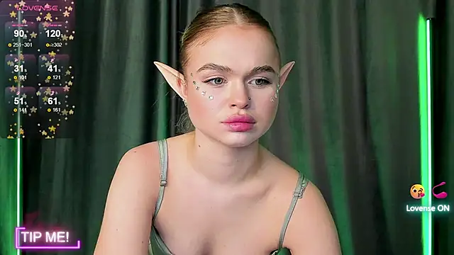 MilaFink online show from March 17, 2025, 2:23 pm