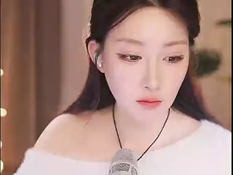 Dou-Dou-er online show from March 4, 2025, 4:52 pm