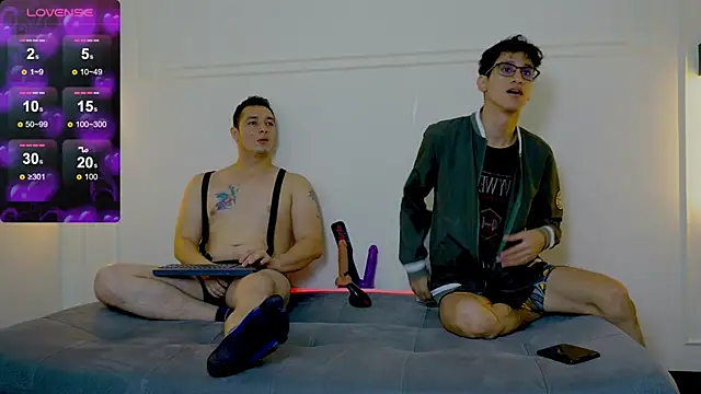 Snapshot of Cum_hunters chatting on February 5, 2025, 2:48 pm Cum hunters online show from February 5, 2025, 2:48 pm