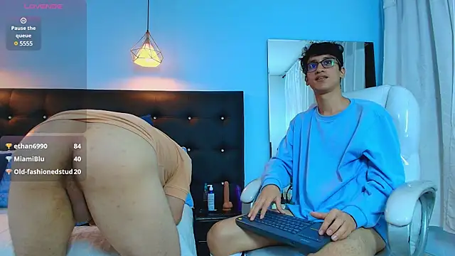 Snapshot of Cum_hunters chatting on March 7, 2025, 11:38 pm Cum hunters online show from March 7, 2025, 11:38 pm