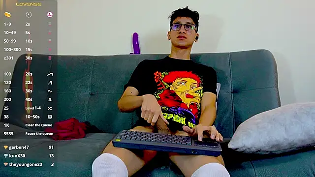 Snapshot of Cum_hunters chatting on March 20, 2025, 6:41 am Cum hunters online show from March 20, 2025, 6:41 am