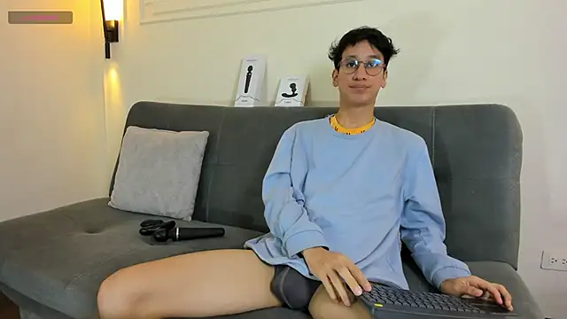 Cum hunters online show from November 18, 2025, 3:23 am