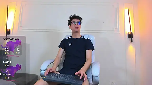 Cum hunters online show from March 24, 2026, 3:44 am