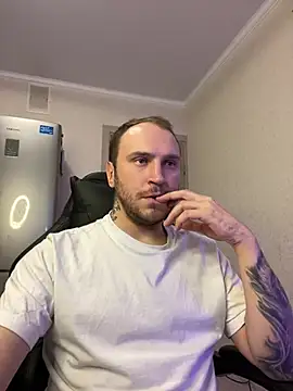 Snapshot of _XxX-XxX_ chatting on February 22, 2025, 1:00 am XxX-XxX online show from February 22, 2025, 1:00 am