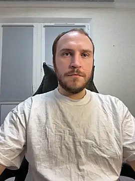 Snapshot of _XxX-XxX_ chatting on March 20, 2025, 1:35 am XxX-XxX online show from March 20, 2025, 1:35 am