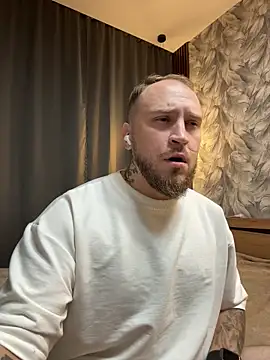 Snapshot of _XxX-XxX_ chatting on October 7, 2025, 10:18 pm XxX-XxX online show from October 7, 2025, 10:18 pm