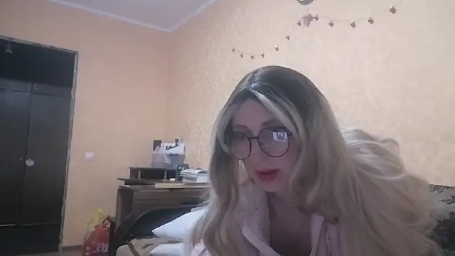 LilianaStrey online show from January 26, 2025, 3:14 pm