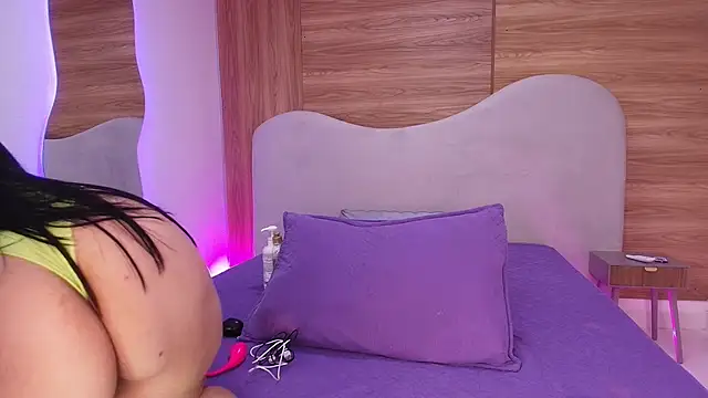 Snapshot of Auroraa_miller chatting on March 20, 2026, 3:11 am Auroraa miller online show from March 20, 2026, 3:11 am