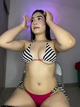 Snapshot of vane_foxxx chatting on July 16, 2026, 10:05 pm vane foxxx online show from July 16, 2026, 10:05 pm