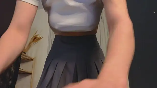 Snapshot of too_sexxxy chatting on March 7, 2026, 11:07 am too sexxxy online show from March 7, 2026, 11:07 am