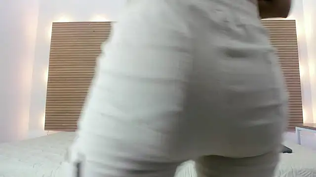 LucyCanel online show from February 27, 2025, 2:10 pm