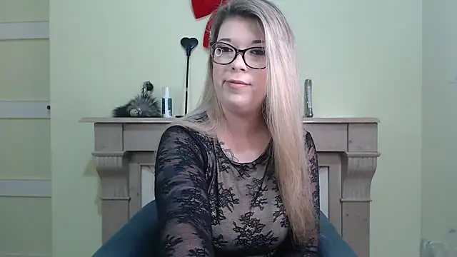 kamilalova online show from February 27, 2026, 2:06 pm